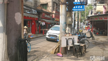 (转让)江汉路附近餐饮一条街美食小吃旺铺急转，价格可谈，欢迎实地考察
